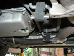 Middle exhaust rubber hangers