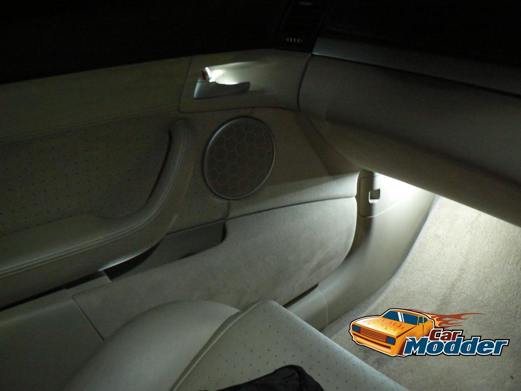 White LED fitted to the interior door handle of a VE Calais