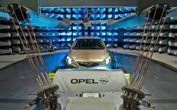 Opel Astra JD Crash Testing