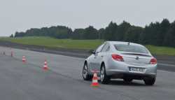 Opel Insignia Testing