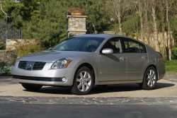 2004 Nissan Maxima Images