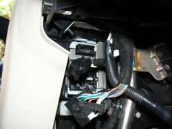 Unplugging the Main Unit Wiring Connector and Sat Nav Connector