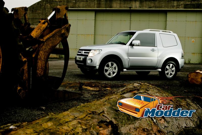2011 Mitsubishi Pajero / Shogun / Montero Exterior