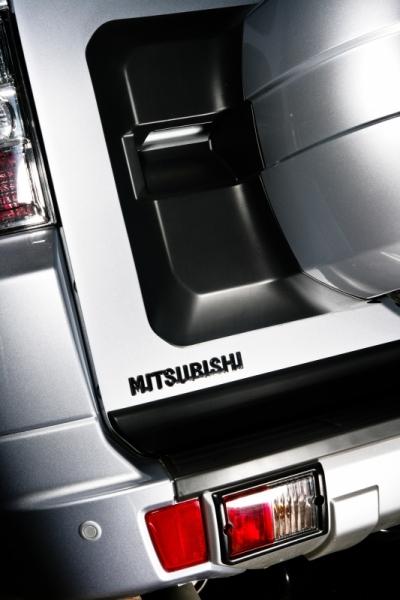 2011 Mitsubishi Pajero / Shogun / Montero