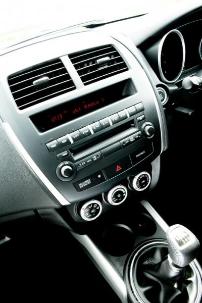 2010 Mitsubishi ASX Interior