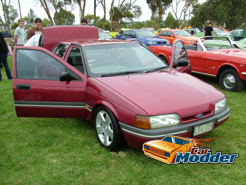 Ford EB Falcon Sedan