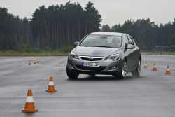 Opel Astra JD Testing