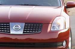 2005 Nissan Maxima Images