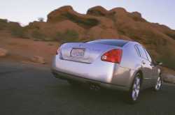 2004 Nissan Maxima Images