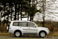 2011 Mitsubishi Pajero / Shogun / Montero Exterior