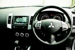 2010 Mitsubishi Outlander GX4 Interior